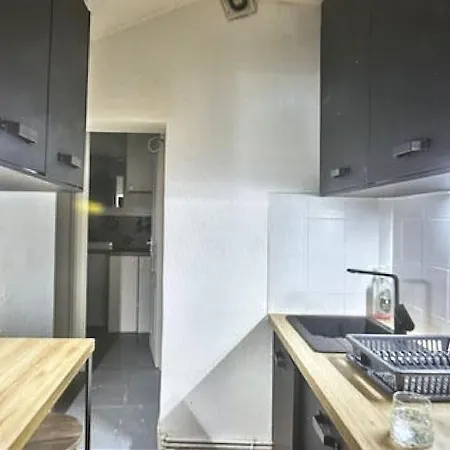 Studio Cosy Et Agreable Equipe * Paris