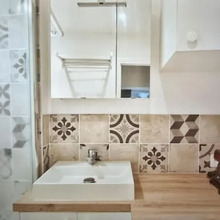 Appartement Studio Cosy Et Agreable Equipe