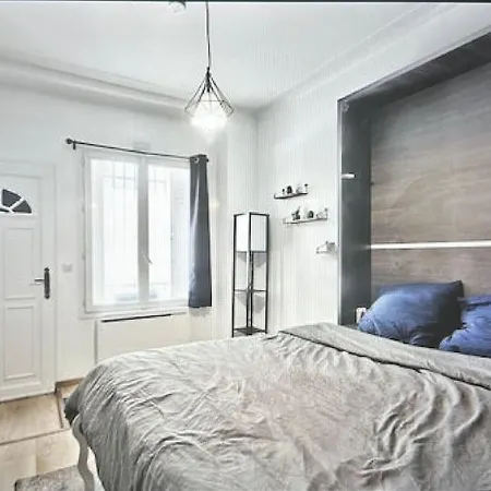 Appartement Studio Cosy Et Agreable Equipe Paris